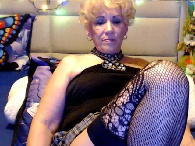 Offline ANGELGRANNY on BongaCams