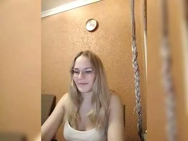 Offline Angelicac on BongaCams