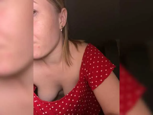 Offline Angelina-8 on BongaCams