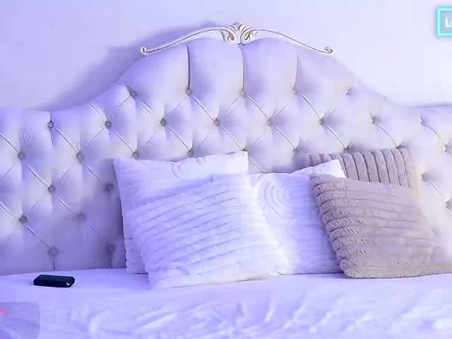 Offline AniaKarenina on BongaCams