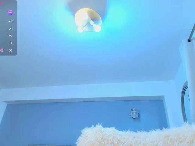 Offline Anna-Lewis on BongaCams