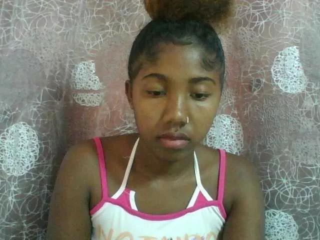 Annah21 from BongaCams