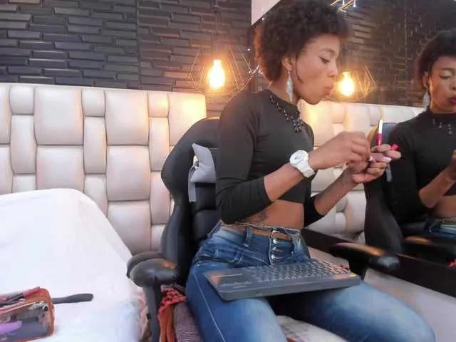 AnnieSanz from BongaCams