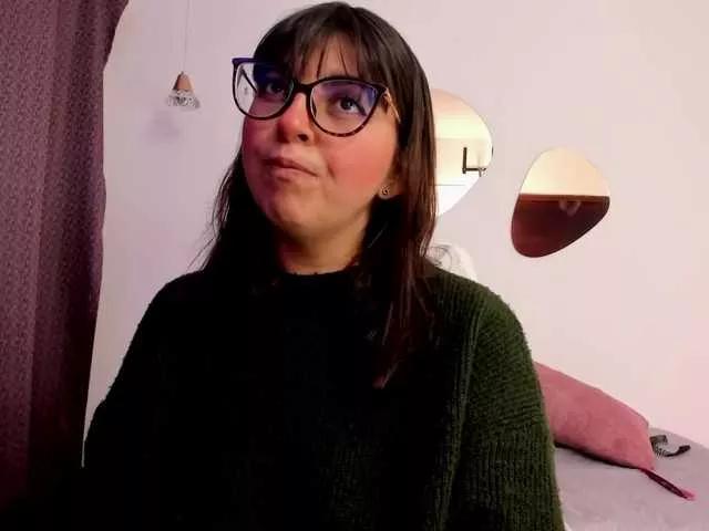 Anniie from BongaCams