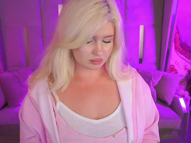 Offline AnoraJoy on BongaCams