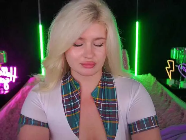 Offline AnoraJoy on BongaCams