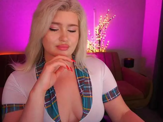 Offline AnoraJoy on BongaCams