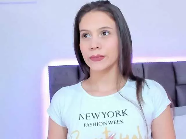 Offline AprilRosse on BongaCams