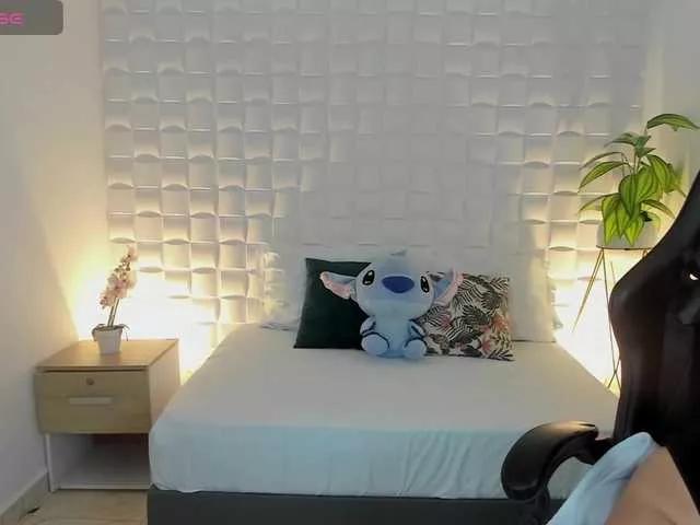 ariadne-live from BongaCams