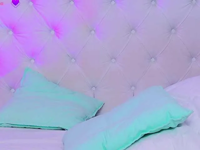 Offline AriannaSins on BongaCams