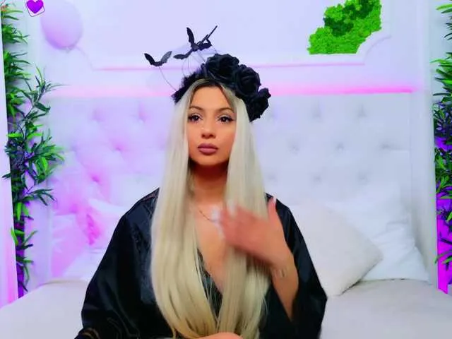 Offline AriannaSins on BongaCams