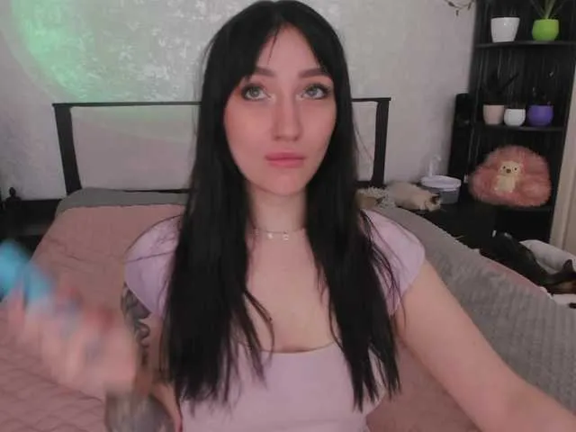 Offline ariellaallure on BongaCams