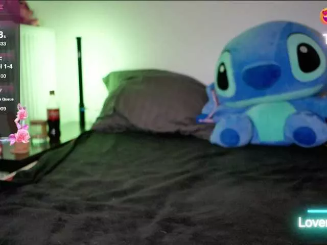 Offline arielwavee1 on BongaCams