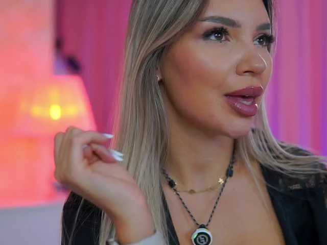 Offline ArtTeasee on BongaCams