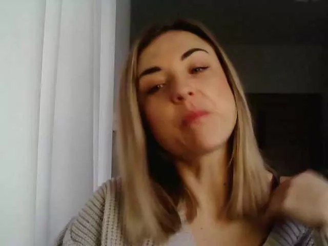 Offline AshleyPerfect on BongaCams