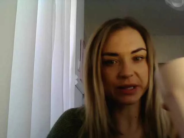 Offline AshleyPerfect on BongaCams