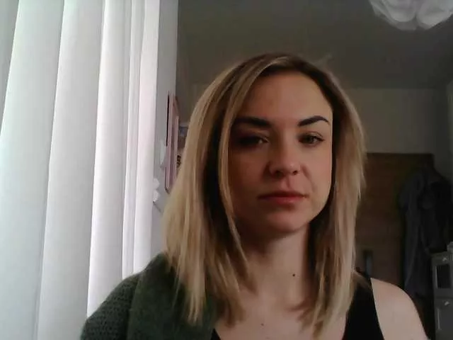 Offline AshleyPerfect on BongaCams