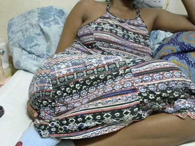 AvaBae from BongaCams