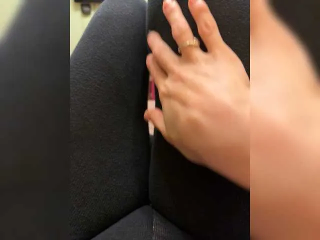 Offline Avrora09 on BongaCams