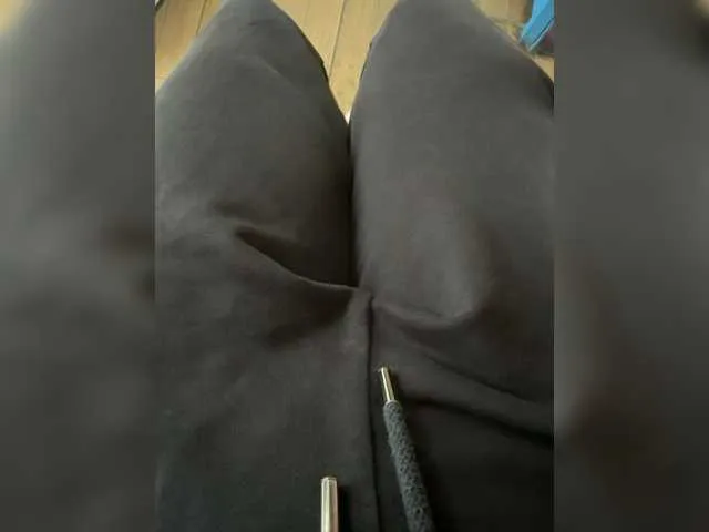 Offline Avrora09 on BongaCams