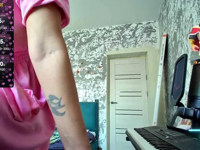 Offline AwesomeGirlll on BongaCams