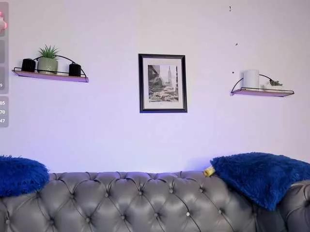 azahara-petite from BongaCams