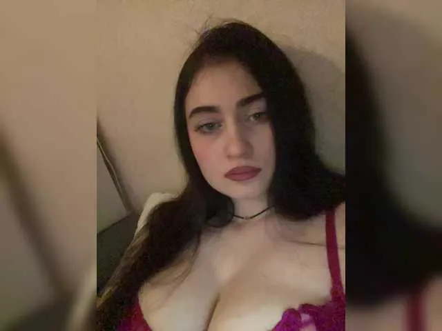 BabyMilia717 on BongaCams