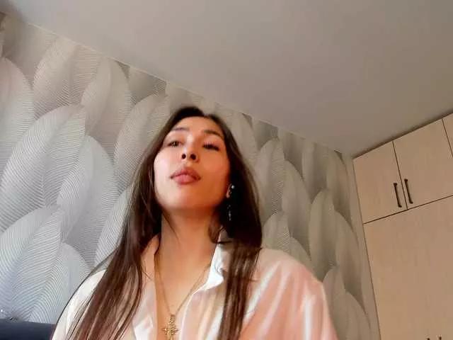 Bambiiiii from BongaCams