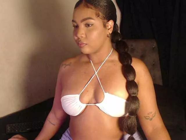 BarbaraLewis from BongaCams