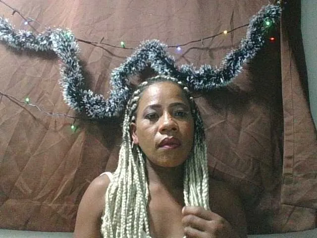 Offline Belinah on BongaCams