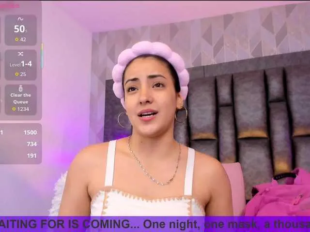 Offline BellaSaint on BongaCams