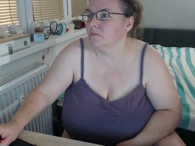 Freechat Bessy123 on BongaCams