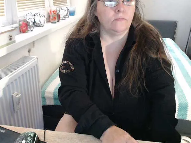 Freechat Bessy123 on BongaCams