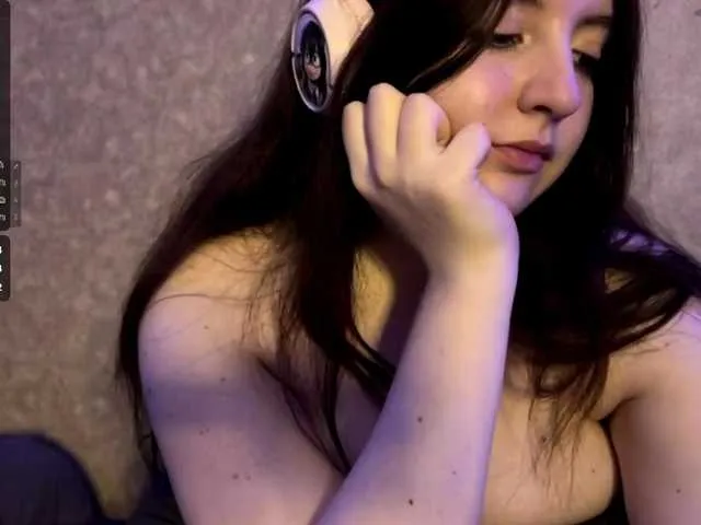 Offline BettyannBencomo on BongaCams