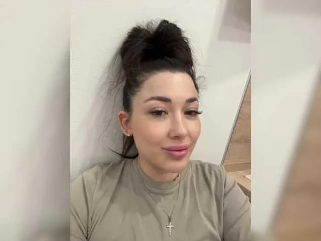 Offline BettyBoom13 on BongaCams