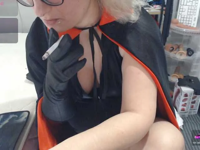 Offline Bisexyeliz35 on BongaCams