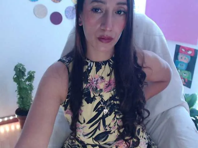 Offline bomboncita288 on BongaCams