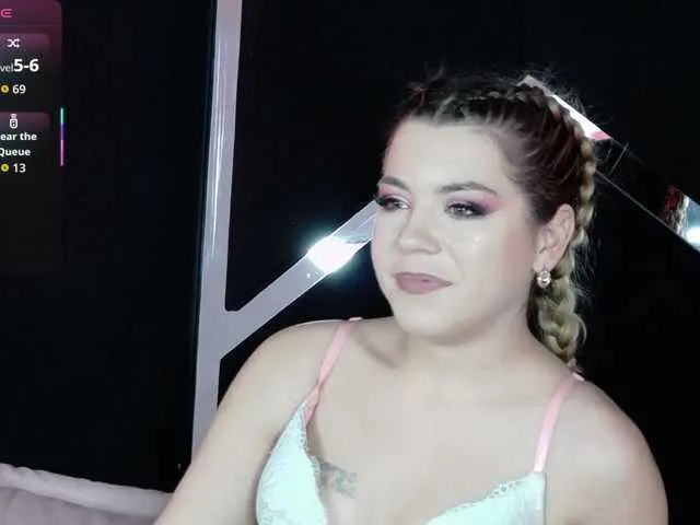 Offline Breezelle on BongaCams