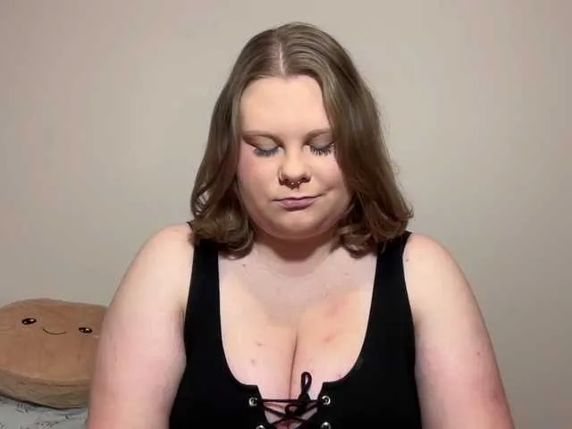 Offline BriannaDoll on BongaCams