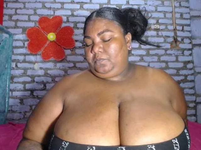 Offline bustyboobsxxll on BongaCams