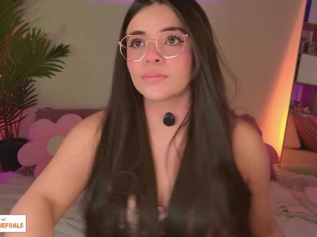 Offline CammieFoalss on BongaCams