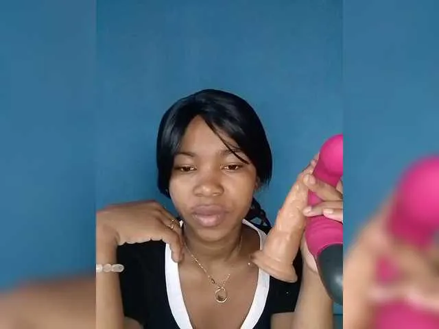 Offline Candis69 on BongaCams