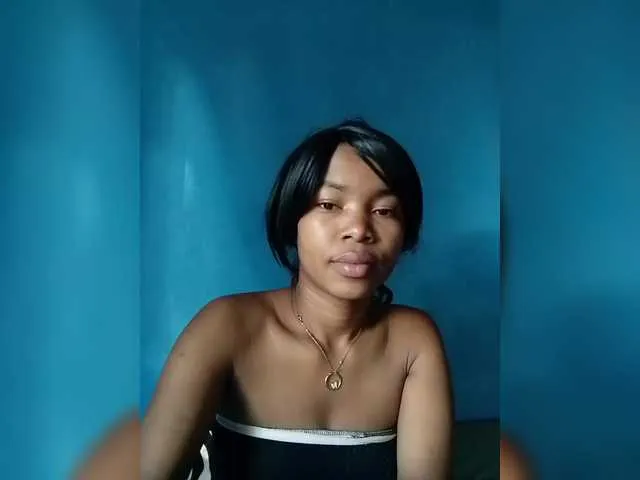 Offline Candis69 on BongaCams