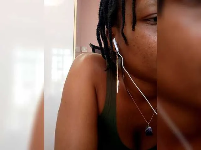 Offline CandyLove on BongaCams