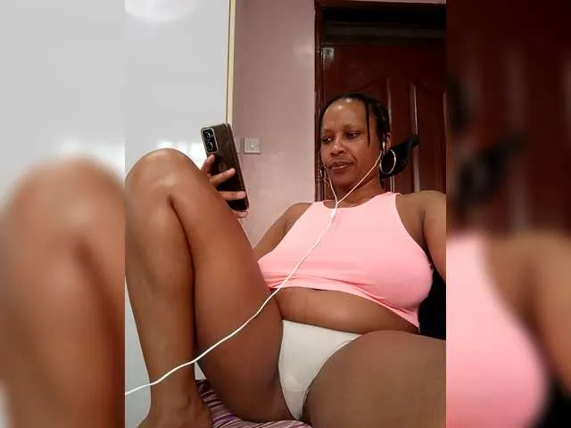 Offline CandyLove on BongaCams