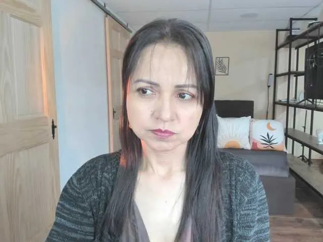 Offline Carlin1511 on BongaCams