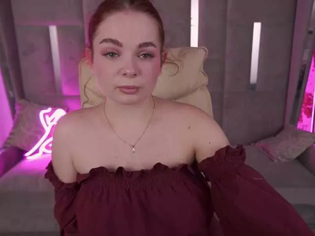 Offline CarolinaDi on BongaCams