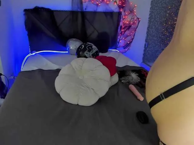 Offline CassieEvans on BongaCams