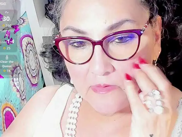 Freechat cataleya-mom on BongaCams