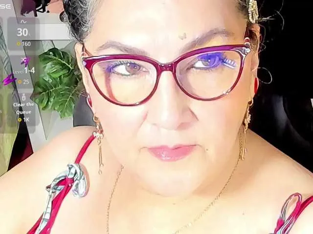 Freechat cataleya-mom on BongaCams